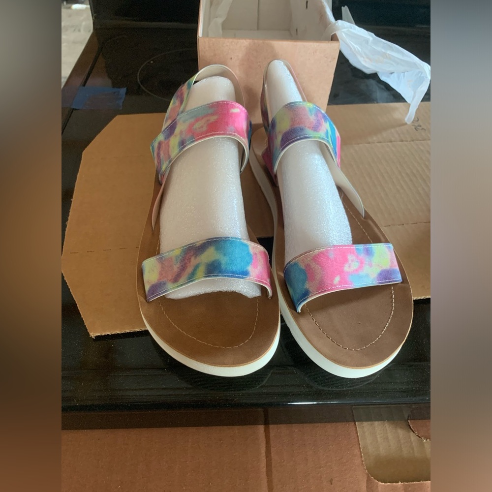 Very G tie dye sandals size 9